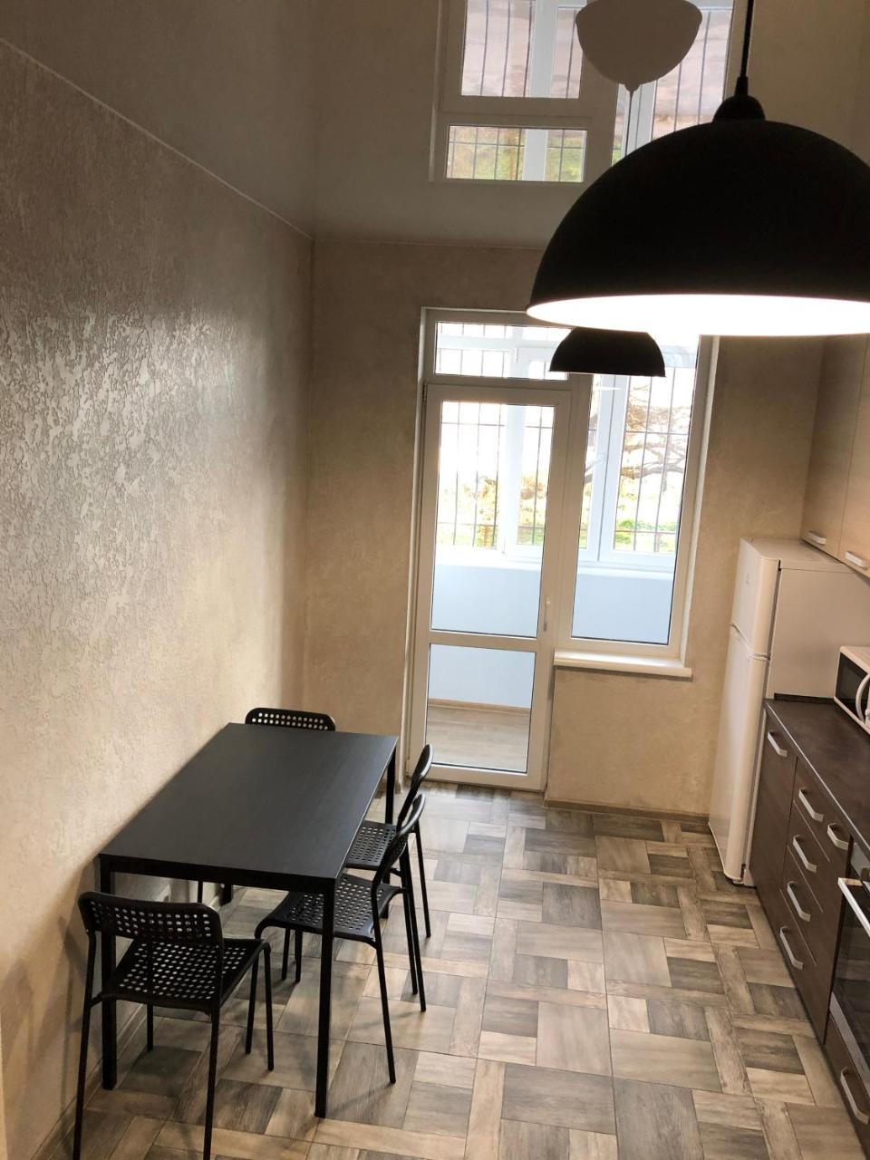 Lux Apart Torfyana Lviv Eksteriør billede